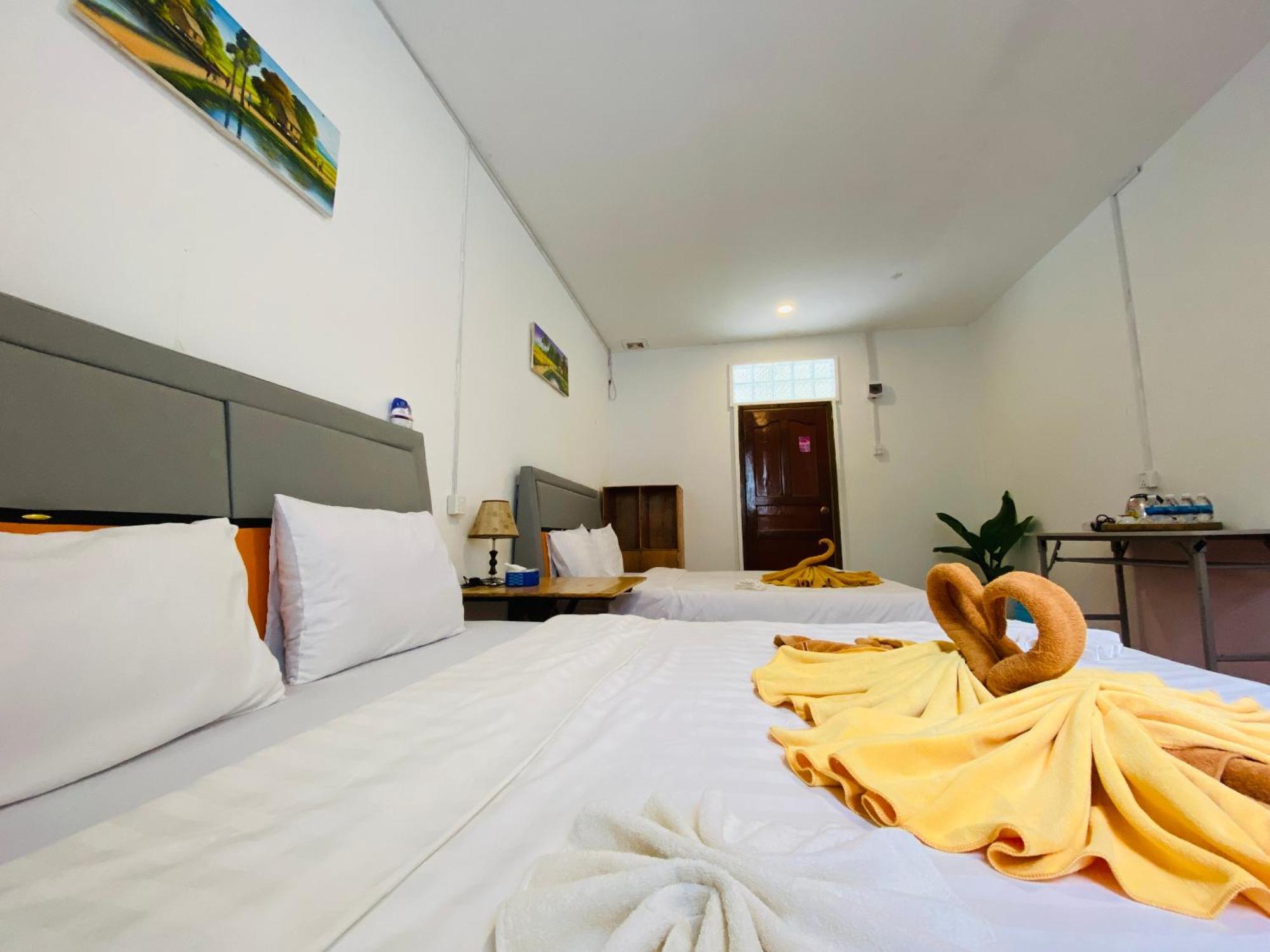 Koh Rong Beach Hostel And Bungalows Kaoh Touch Экстерьер фото