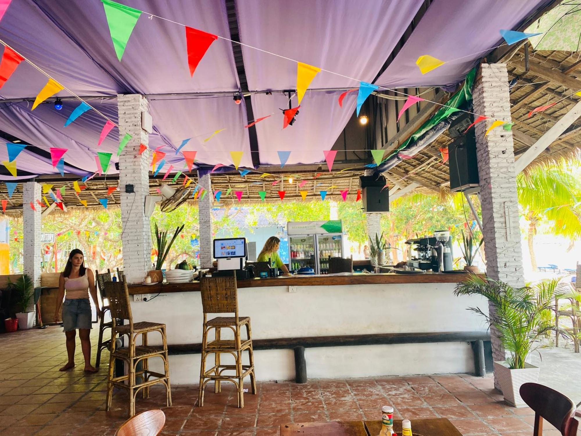 Koh Rong Beach Hostel And Bungalows Kaoh Touch Экстерьер фото